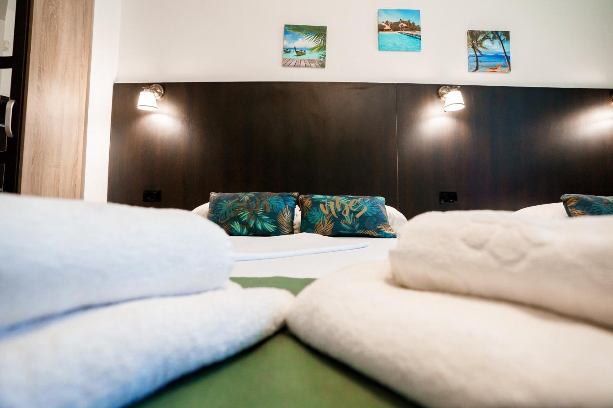 Raluca Hotel Navodari Bagian luar foto