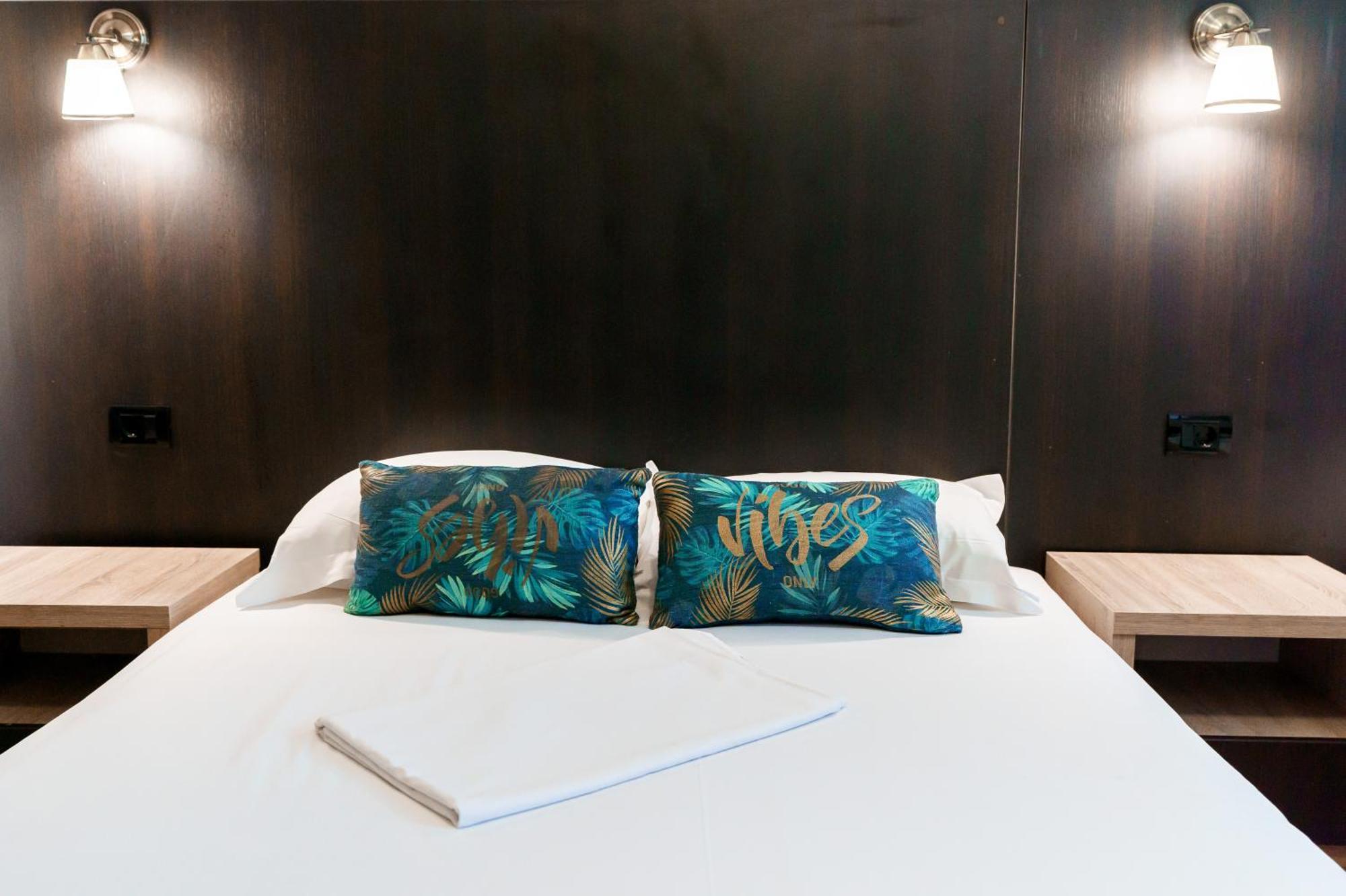 Raluca Hotel Navodari Bagian luar foto