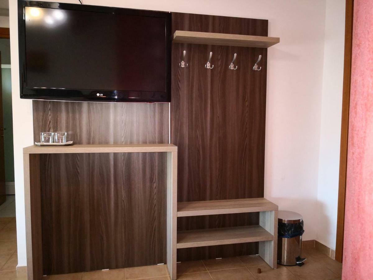 Raluca Hotel Navodari Bagian luar foto